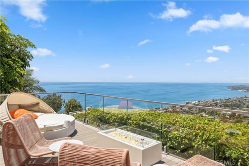 750 Alta Vista Way, Laguna Beach, CA, 92651-4042 | Card Image