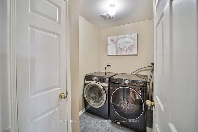 950 Taggart Cres, House other with 3 bedrooms, 3 bathrooms and 2 parking in Oshawa ON | Image 20