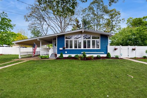 431 Renee Dr, Bayport, NY, 11705-1237 | Card Image