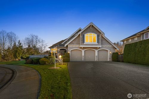 27520 Se 31st Place, Sammamish, WA, 98075 | Card Image