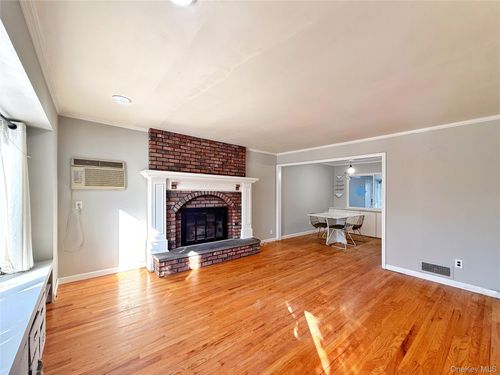 14 Willets Dr, Syosset, NY, 11791-3914 | Card Image