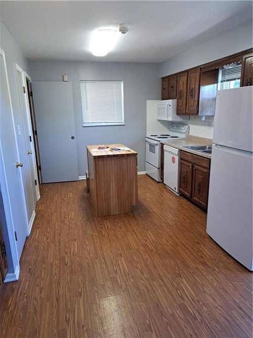 7109 N Park Ave, Gladstone, MO, 64118-2351 | Card Image