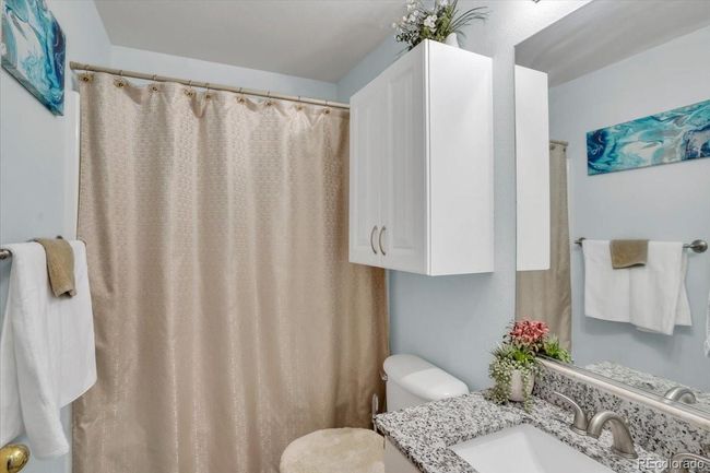 Main Level Bathroom | Image 24