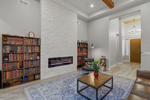 2901 E Springs Rd, Las Cruces, NM, 88011-5270 | Card Image