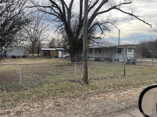 111 Corrigan St, Piedmont, MO, 63957-9436 | Card Image