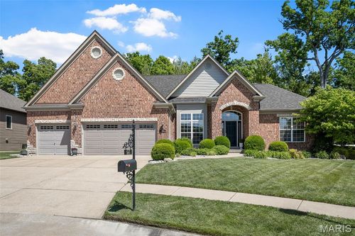 526 Elm Creek Dr, Wentzville, MO, 63385-3240 | Card Image