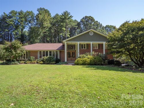 73 Redwood St, Brevard, NC, 28712-9560 | Card Image
