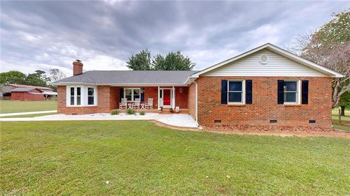 5163 Robin Ln, Randleman, NC, 27317-7934 | Card Image