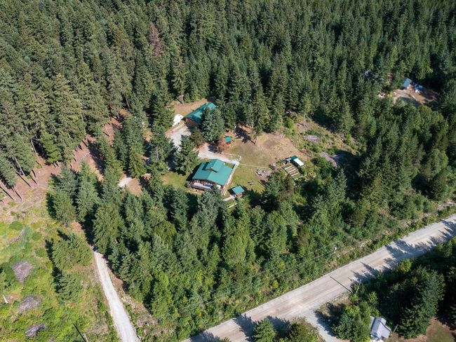 8907 Old Portage Road, House other with 3 bedrooms, 3 bathrooms and 10 parking in Pemberton BC | Image 39