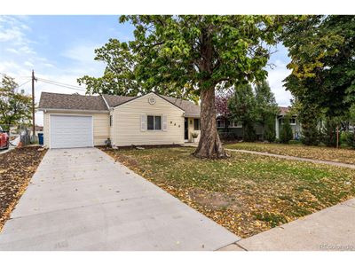 946 Paris St, House other with 4 bedrooms, 1 bathrooms and null parking in Aurora CO | Image 3