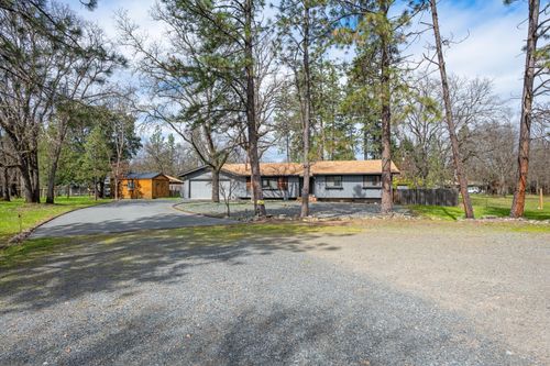 1000 Lawrence Ln, Merlin, OR, 97532-9753 | Card Image