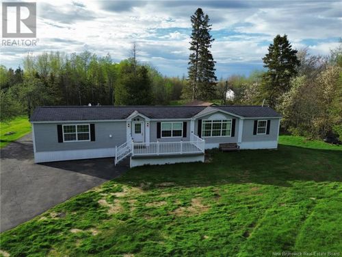 19 Cox Point Rd, Cumberland Bay, NB, E4A2X1 | Card Image