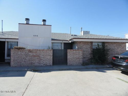 d-606 White Cliffs Dr, El Paso, TX, 79912-8206 | Card Image