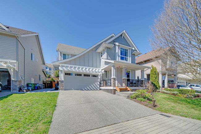 2105 Zinfandel Drive, House other with 5 bedrooms, 3 bathrooms and 6 parking in Abbotsford BC | Image 2