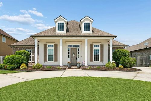 134 Chapel Hill Drive, Belle Chasse, LA, 70037 | Card Image