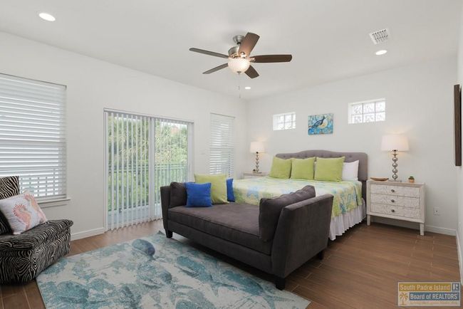B - 212 W Acapulco St, Townhouse with 3 bedrooms, 3 bathrooms and 2 parking in South Padre Island TX | Image 26