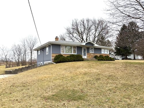 2208 Stieg Rd, Woodstock, IL, 60098-7345 | Card Image