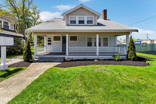 17 School St, Hyannis, MA, 02601-3117 | Card Image