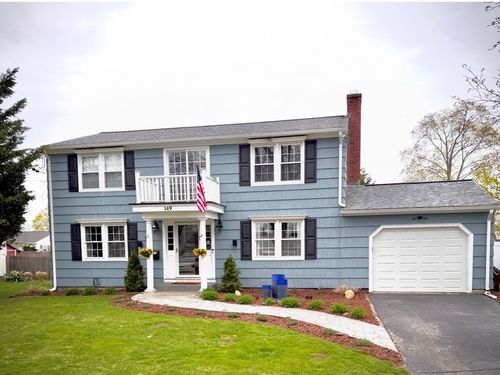 149 Rowe Ave, Pawtucket, RI, 02861-3211 | Card Image