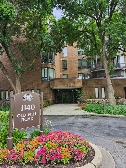 apt-303f-1140 Old Mill Rd, Hinsdale, IL, 60521-3549 | Card Image