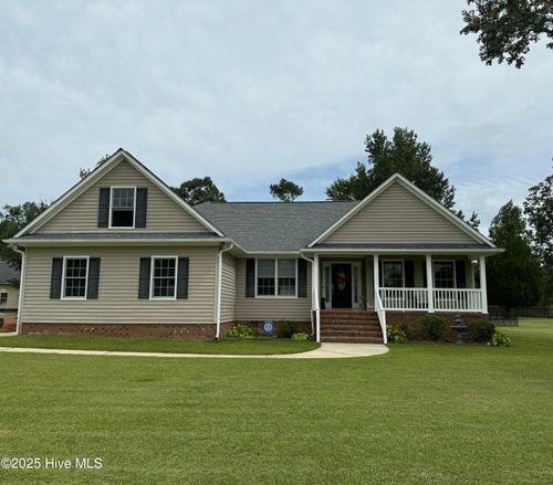 111 Evans Mill Rd, New Bern, NC, 28562-8789 | Card Image