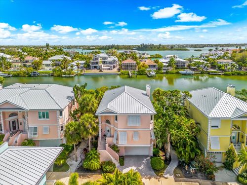 9-3941 Hamilton Club Cir, Siesta Key, FL, 34242-1109 | Card Image