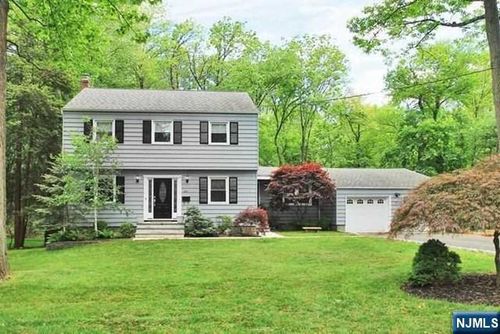 277 Maple St, Haworth, NJ, 07641-1123 | Card Image