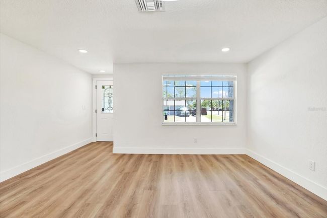 7097 Aberfeldy Ave N, House other with 3 bedrooms, 2 bathrooms and null parking in St Petersburg FL | Image 6
