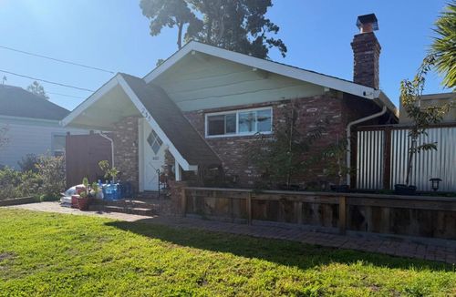 235 Walk Cir, Santa Cruz, CA, 95060-5944 | Card Image