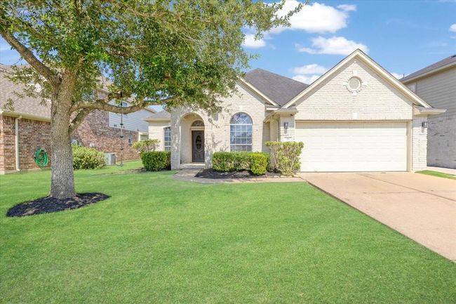 14 Mira Loma Dr, House other with 3 bedrooms, 2 bathrooms and 2 parking in Manvel TX | Image 29