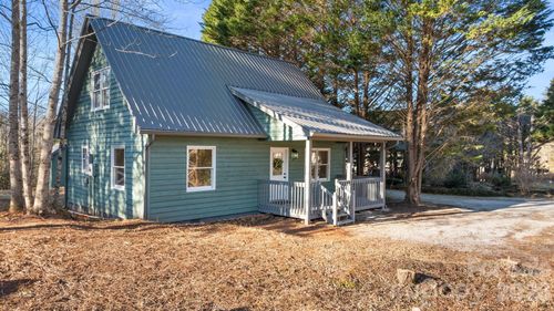 15 Glory Rd, Franklin, NC, 28734-1647 | Card Image