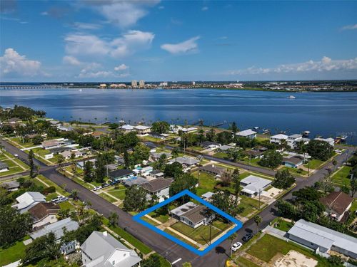 102 20th St Ne, BRADENTON, FL, 34208-1521 | Card Image