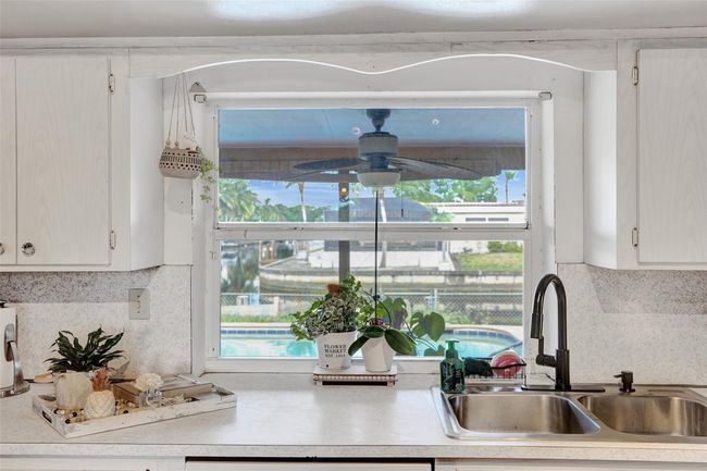 6091 Sw 14 Th St, House other with 4 bedrooms, 2 bathrooms and null parking in Plantation FL | Image 13