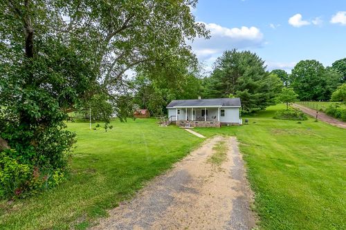 451 Payne Town Rd, Max Meadows, VA, 24360-3156 | Card Image