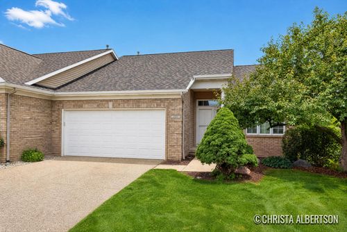 40-2555 Gracepoint Ct Se, Caledonia, MI, 49316-7979 | Card Image