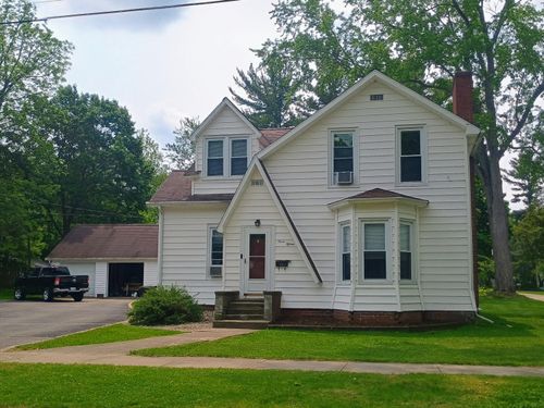 315 Spring St, Big Rapids, MI, 49307-1945 | Card Image