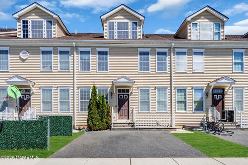 21 Prague Pl, Lakewood, NJ, 08701-6113 | Card Image