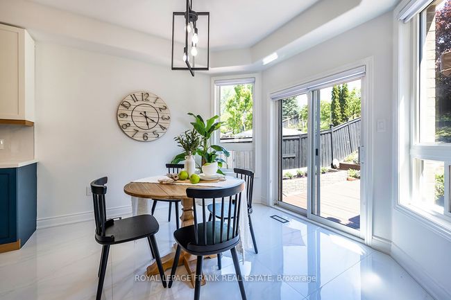 1533 Clearbrook Dr, House other with 5 bedrooms, 4 bathrooms and 2 parking in Oshawa ON | Image 17