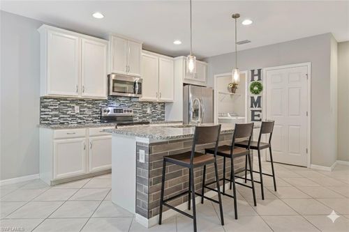 4390 Dutchess Park Rd, FORT MYERS, FL, 33916-4565 | Card Image