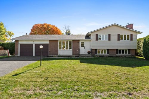 7 Middlewood Crt, Munster, ON, K0A3P0 | Card Image