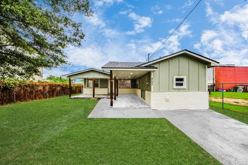 207 E Defee Ave, Baytown, TX, 77520-5112 | Card Image