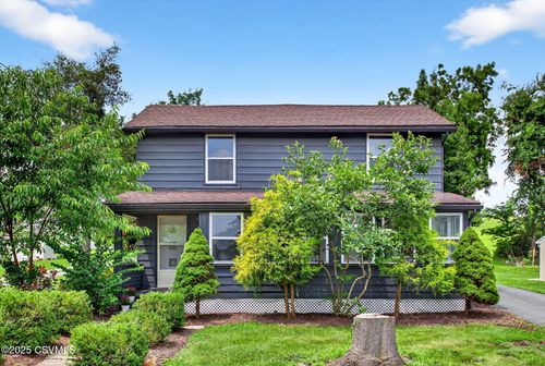 104 18th St, Selinsgrove, PA, 17870-1148 | Card Image