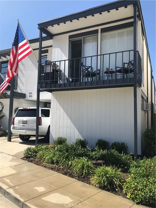 253 N Rafael Walk, Long Beach, CA, 90803-4131 | Card Image