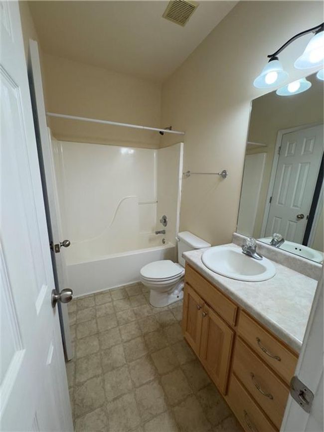 118 Pointe Cir, Townhouse with 2 bedrooms, 3 bathrooms and null parking in Dahlonega GA | Image 9