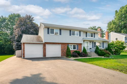 887 Cloverdale Cir, Wethersfield, CT, 06109-4117 | Card Image