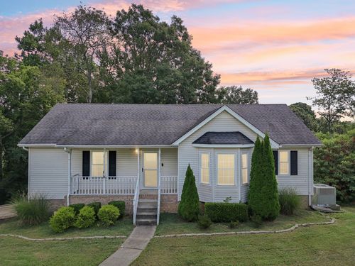 1052 Shadowbrook Dr, Greenbrier, TN, 37073-5734 | Card Image