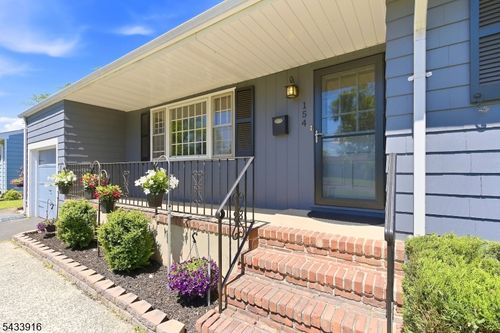 154 Mulberry Ln, Middlesex, NJ, 08846-1238 | Card Image