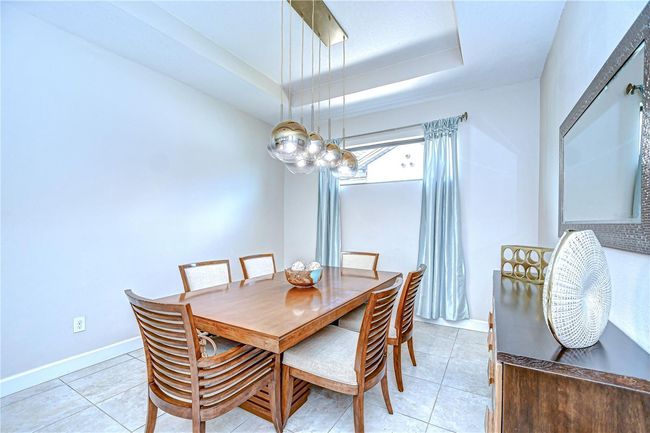 8433 Alberata Vista Dr, House other with 2 bedrooms, 2 bathrooms and null parking in Tampa FL | Image 25