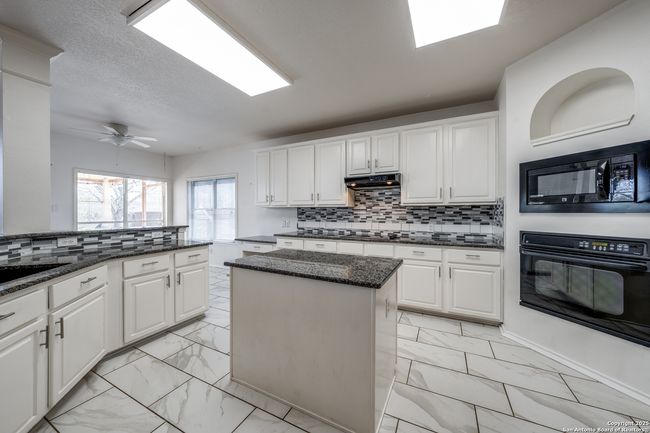 12906 New Cedar, House other with 3 bedrooms, 3 bathrooms and null parking in Helotes TX | Image 11