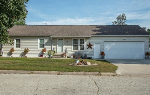 327 E Mindy Dr, Shell Rock, IA, 50670-1020 | Card Image